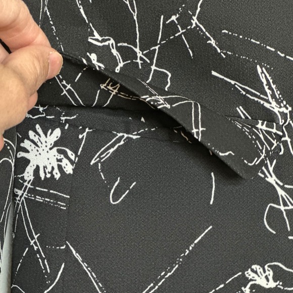 ASTR The Label Black White Abstract Floral Sketch Print Blazer Jacket Size Large - Picture 5 of 11